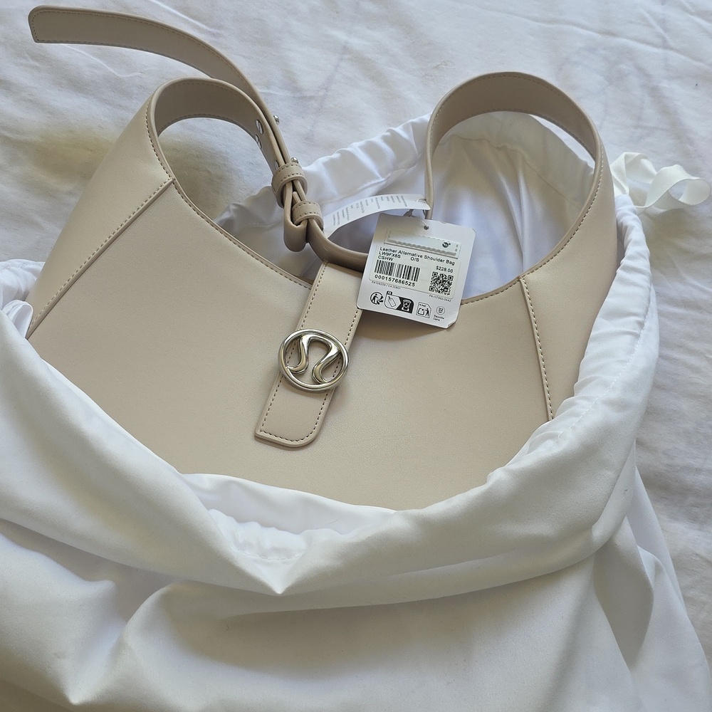 Lululemon bag